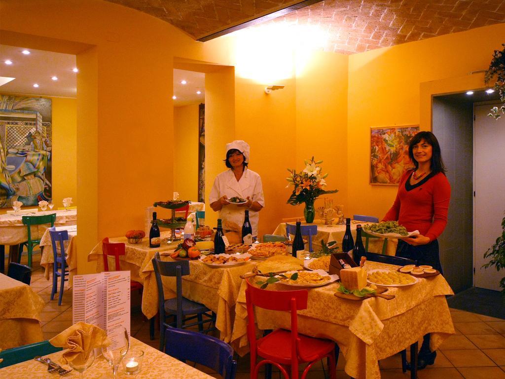 Albergo Ristorante Corsini Pavullo nel Frignano Εξωτερικό φωτογραφία
