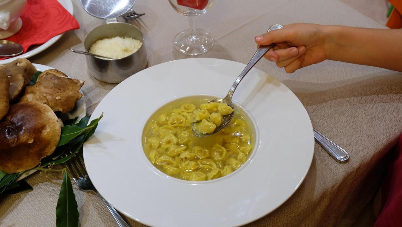 Albergo Ristorante Corsini Pavullo nel Frignano Εξωτερικό φωτογραφία